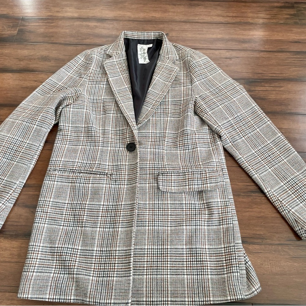 Sadie and Sage Classic Checkered Women's Blazer